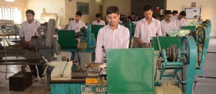 Pune Vidyarthi Griha's College of Engineering & S.S. Dhamankar Institute of Management Nashik Laboratories photo 5